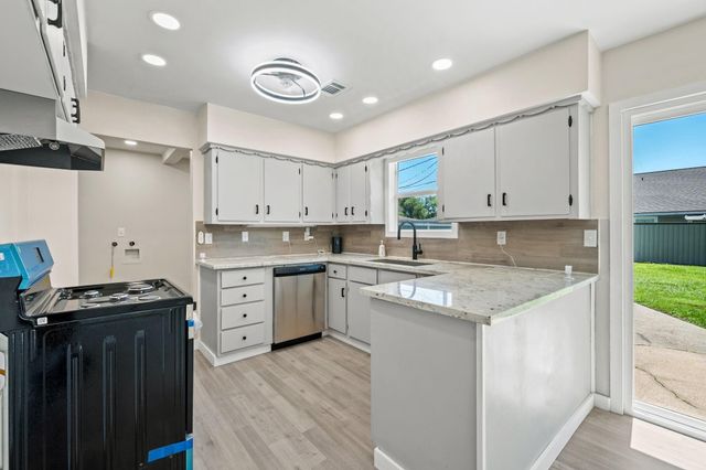 14902 Elmtex Drive, Humble, TX 77396