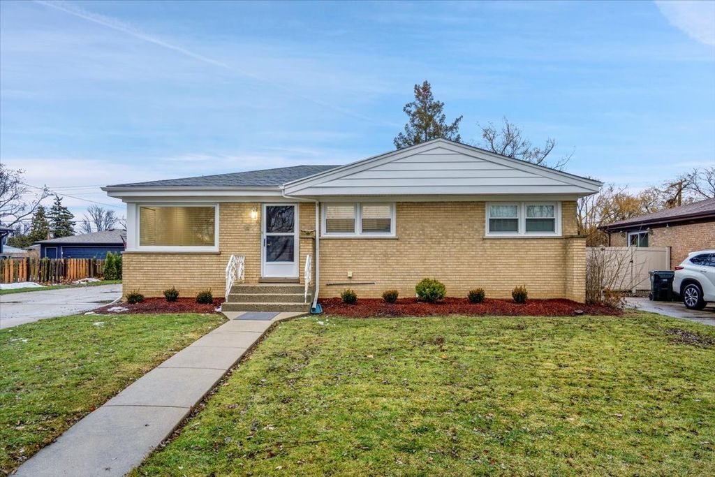 9317 Olcott Avenue, Morton Grove, IL 60053