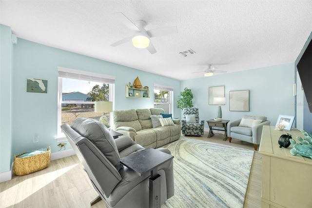 1015 SPINDLE PALM WAY, Apollo Beach, FL 33572