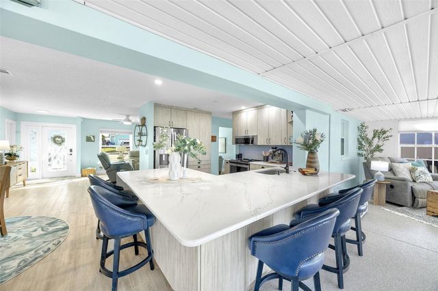 1015 SPINDLE PALM WAY, Apollo Beach, FL 33572