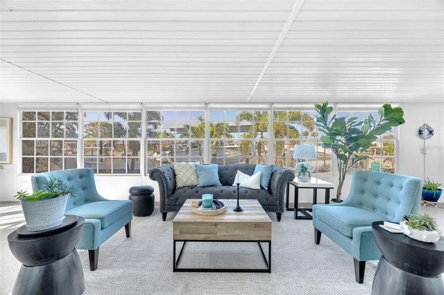 1015 SPINDLE PALM WAY, Apollo Beach, FL 33572