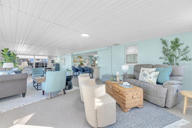 1015 SPINDLE PALM WAY, Apollo Beach, FL 33572