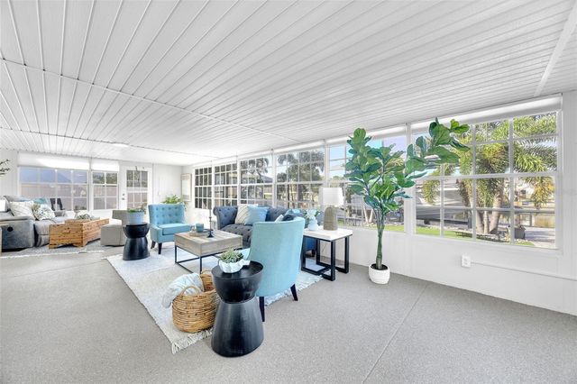 1015 SPINDLE PALM WAY, Apollo Beach, FL 33572