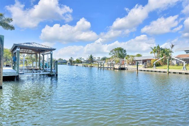 1015 SPINDLE PALM WAY, Apollo Beach, FL 33572