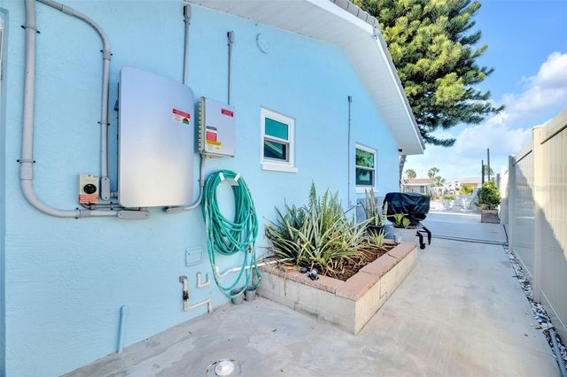 1015 SPINDLE PALM WAY, Apollo Beach, FL 33572