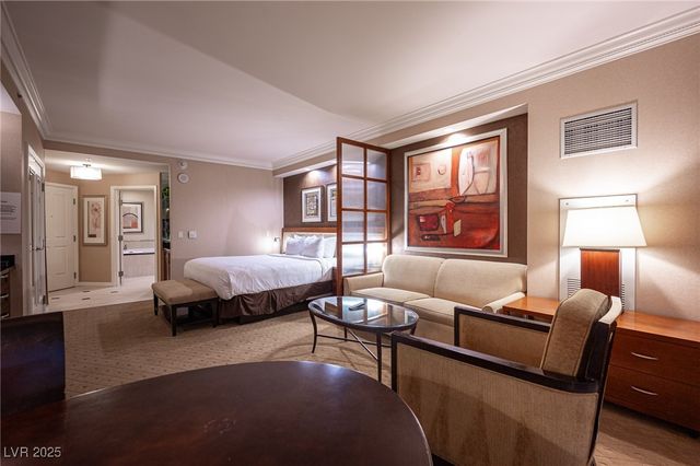 135 East HARMON Avenue 1017, Las Vegas, NV 89109