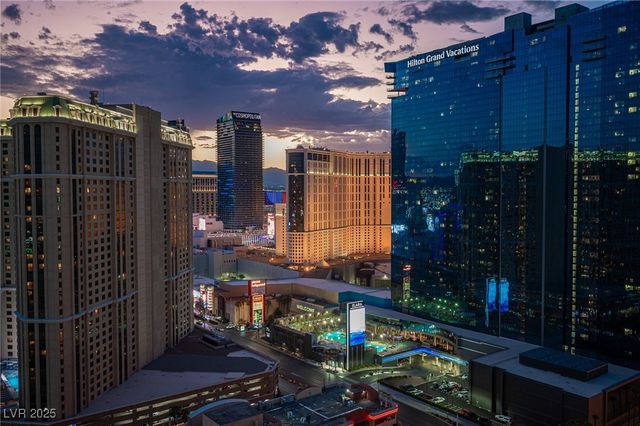 135 East HARMON Avenue 1017, Las Vegas, NV 89109