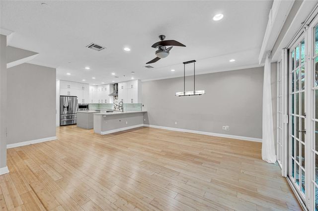 1617 NE 2ND Court, Fort Lauderdale, FL 33301