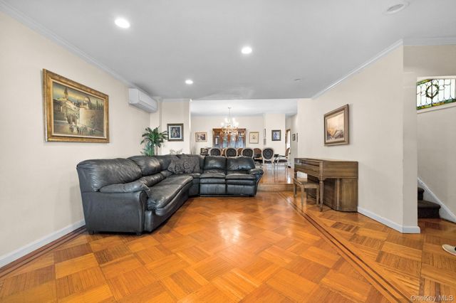8514 123rd Street, Kew Gardens, NY 11415