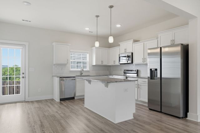 136 Dry Creek Commons Dr, Goodlettsville, TN 37072