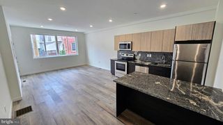 300 BUDD ST #C1, Philadelphia, PA 19104