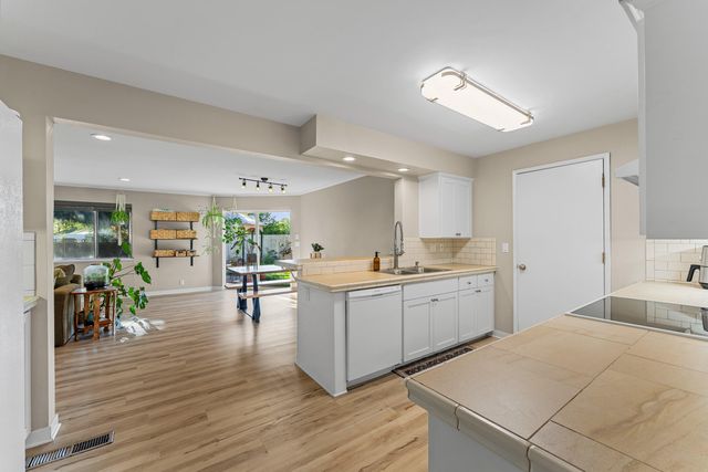 922 SW Spruce Street, Grants Pass, OR 97526