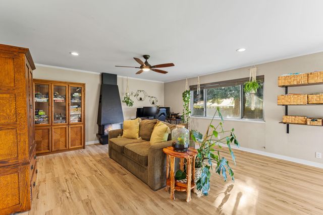 922 SW Spruce Street, Grants Pass, OR 97526