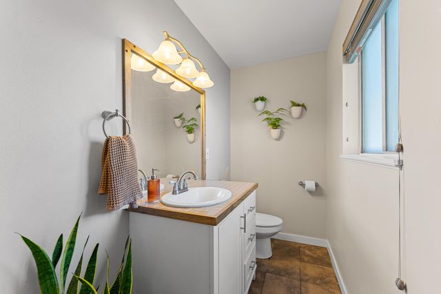 922 SW Spruce Street, Grants Pass, OR 97526