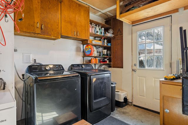 922 SW Spruce Street, Grants Pass, OR 97526