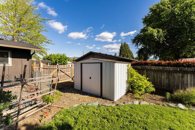 922 SW Spruce Street, Grants Pass, OR 97526