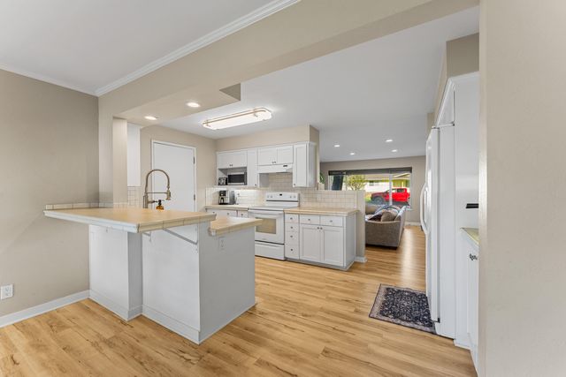 922 SW Spruce Street, Grants Pass, OR 97526