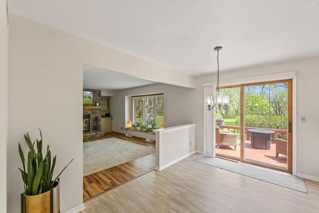 9906 Concord DRIVE, Mequon, WI 53097