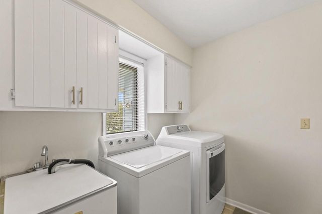9906 Concord DRIVE, Mequon, WI 53097