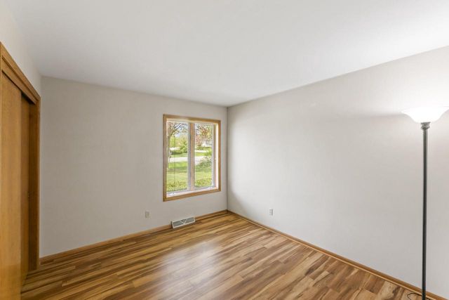 9906 Concord DRIVE, Mequon, WI 53097