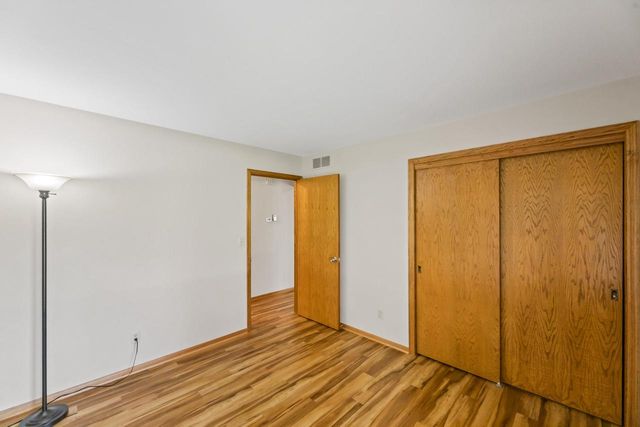 9906 Concord DRIVE, Mequon, WI 53097