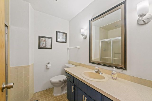 9906 Concord DRIVE, Mequon, WI 53097