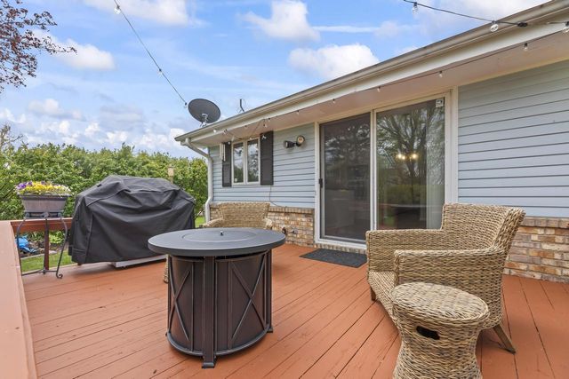 9906 Concord DRIVE, Mequon, WI 53097