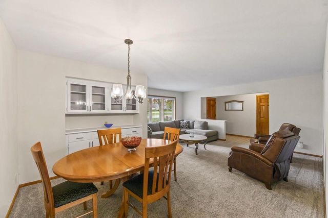 9906 Concord DRIVE, Mequon, WI 53097