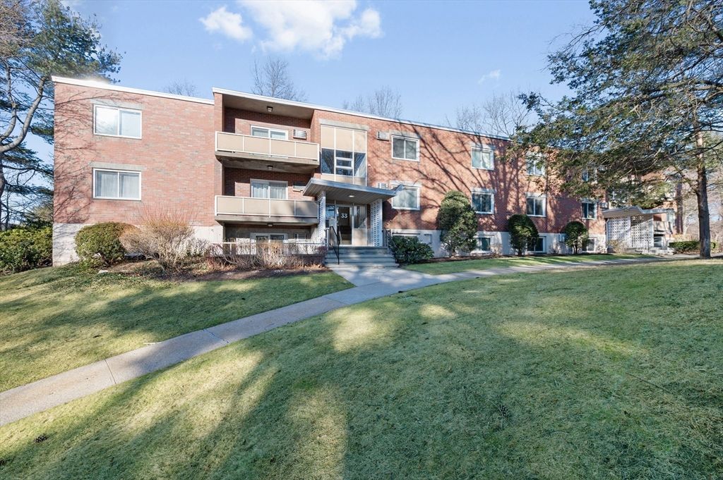 33 Jacqueline Rd D, Waltham, MA 02452