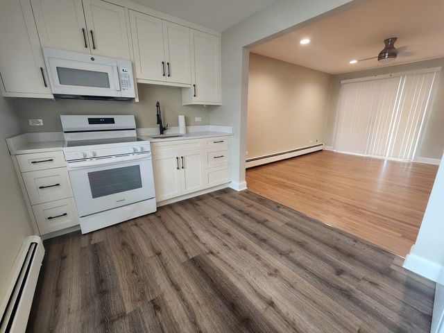 6024 W Irving Park Road C4, Chicago, IL 60634