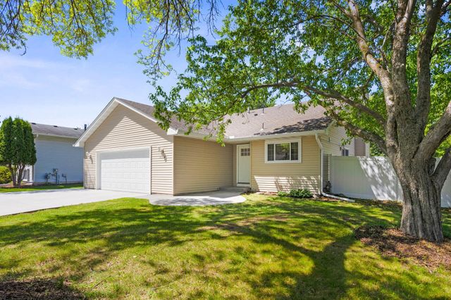 11516 100th Place N, Maple Grove, MN 55369
