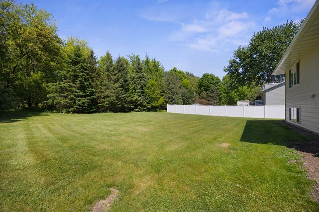 11516 100th Place N, Maple Grove, MN 55369