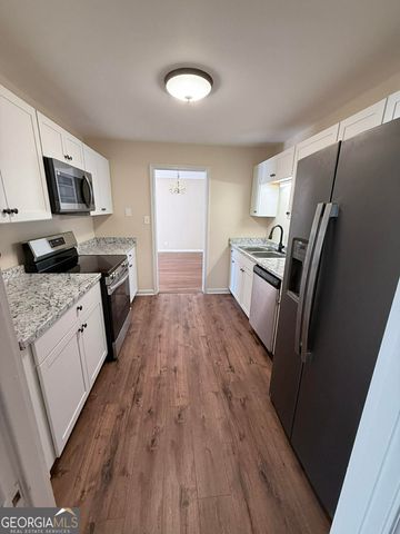 681 N Forest Lake Drive, Macon, GA 31210