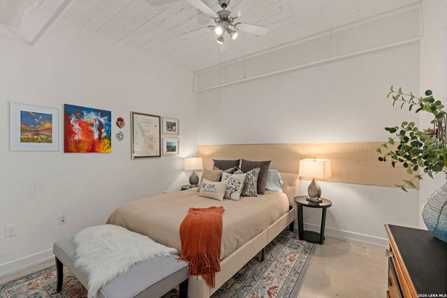 1401 S Flores St Apt 215, San Antonio, TX 78204