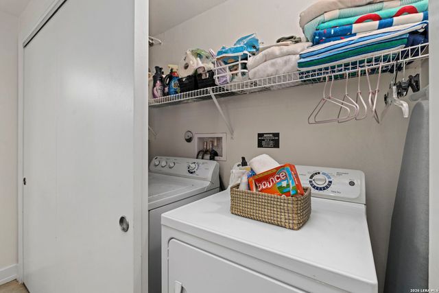 1401 S Flores St Apt 215, San Antonio, TX 78204