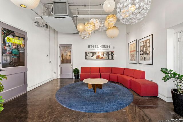 1401 S Flores St Apt 215, San Antonio, TX 78204