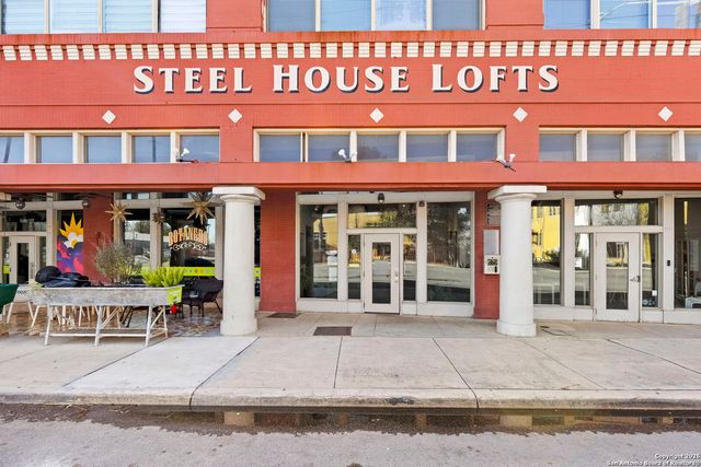 1401 S Flores St Apt 215, San Antonio, TX 78204