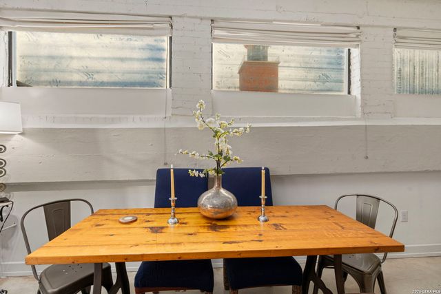 1401 S Flores St Apt 215, San Antonio, TX 78204