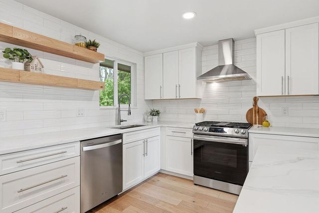1405 E 35th Ave, Spokane, WA 99203