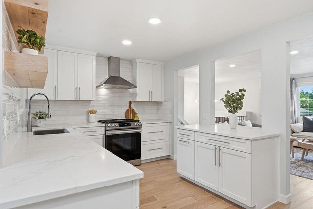 1405 E 35th Ave, Spokane, WA 99203