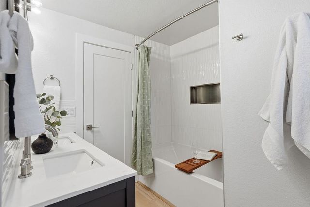 1405 E 35th Ave, Spokane, WA 99203