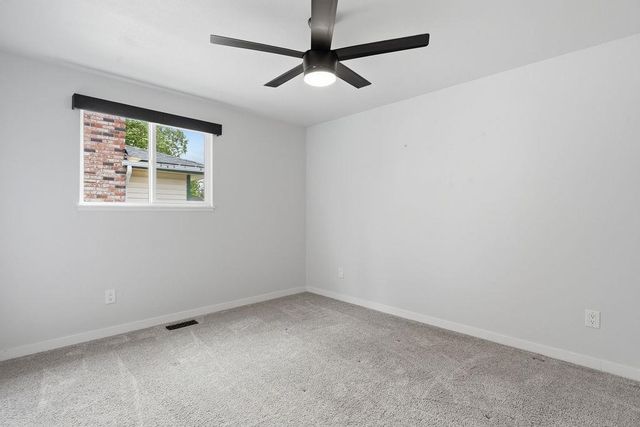 1405 E 35th Ave, Spokane, WA 99203