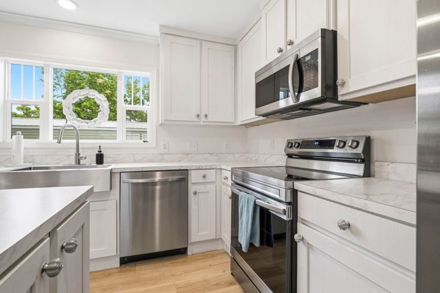 23 Crooked Island Circle, Murrells Inlet, SC 29576