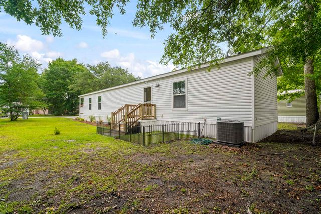 23 Crooked Island Circle, Murrells Inlet, SC 29576