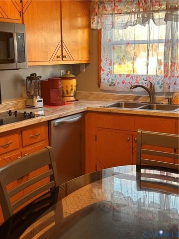 4018 Norborne Rd, Ampthill, VA 23234