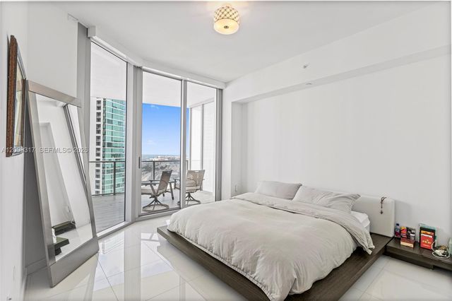 851 NE 1st Avenue 3707, Miami, FL 33132