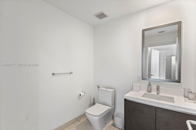 851 NE 1st Avenue 3707, Miami, FL 33132