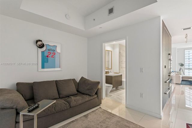 851 NE 1st Avenue 3707, Miami, FL 33132