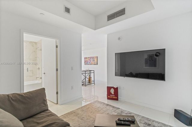 851 NE 1st Avenue 3707, Miami, FL 33132