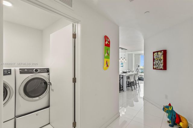 851 NE 1st Avenue 3707, Miami, FL 33132